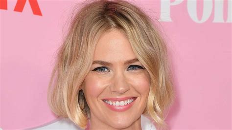 January Jones wows in tiny string bikini selfie as she。